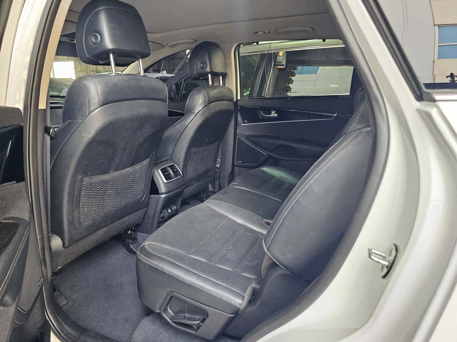 Kia Sorento 2017 thumbnail 6