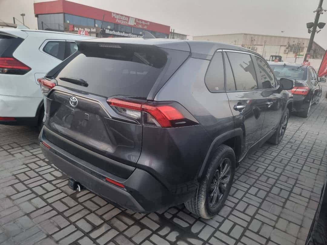 Toyota RAV4 2025 thumbnail 5