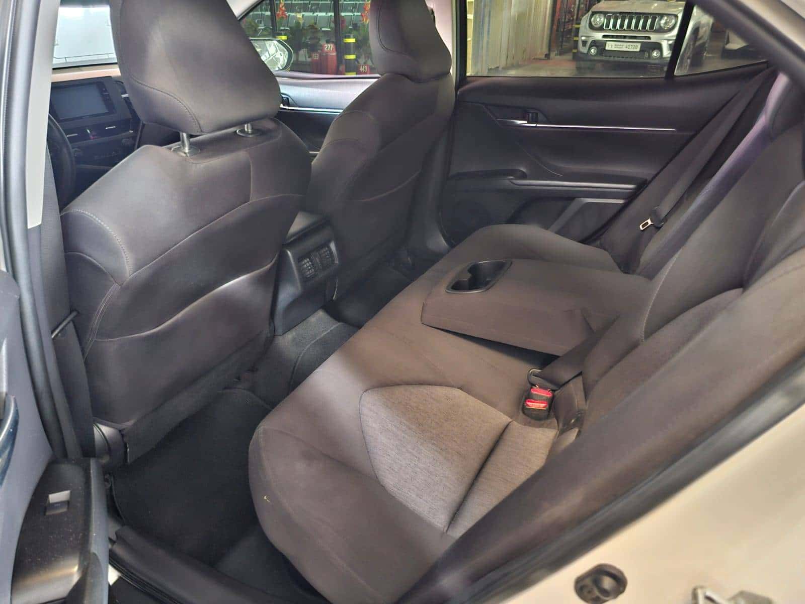 Toyota Camry 2021 thumbnail 7