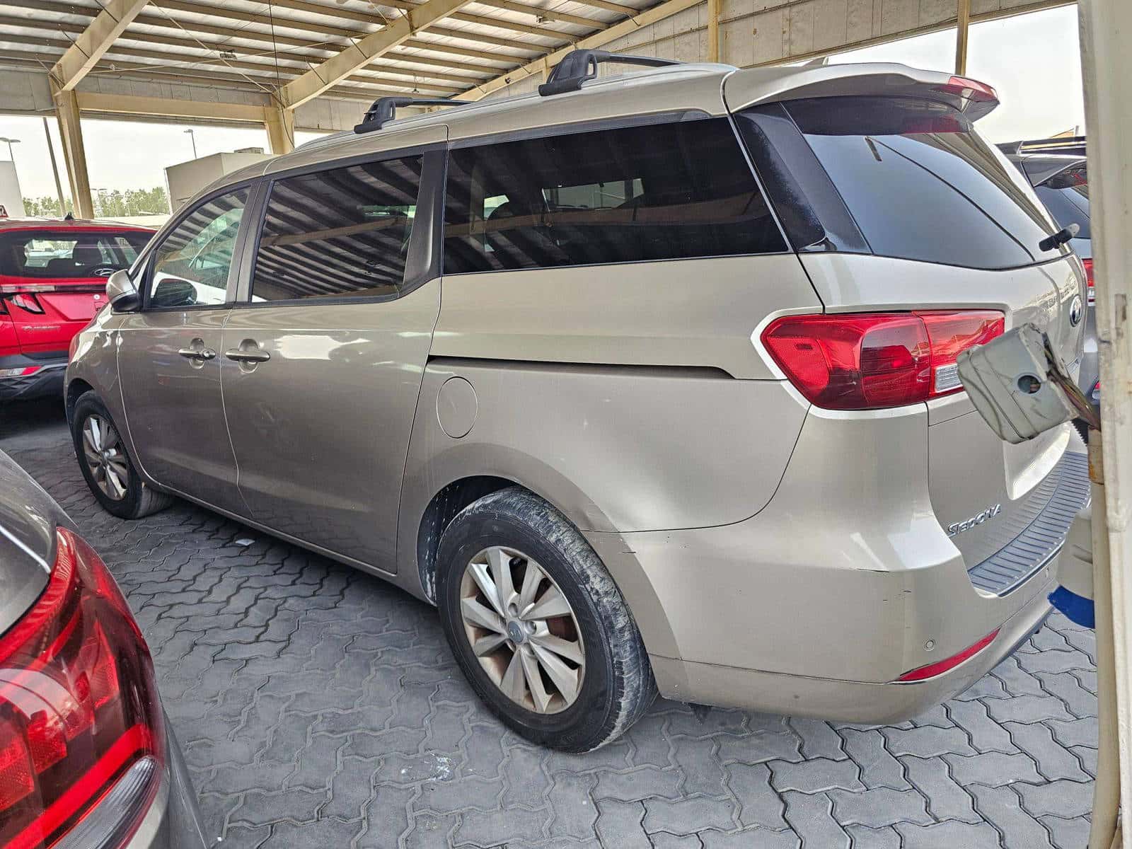 KIA SEDONA - Exterior