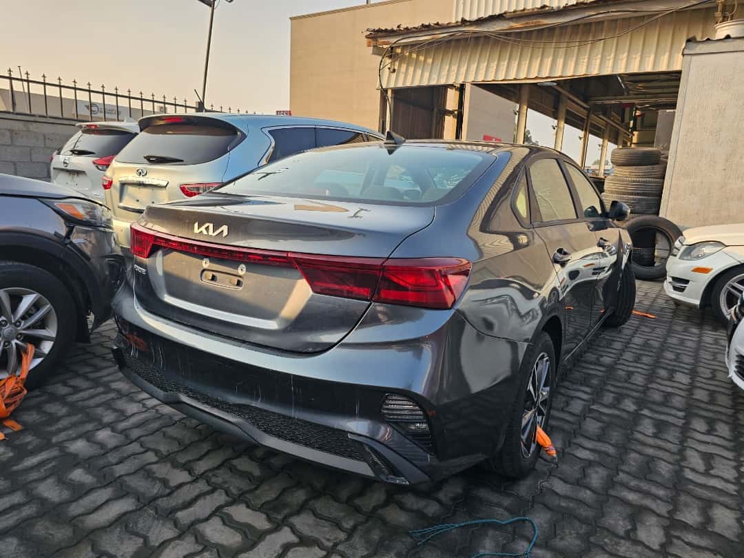 KIA FORTE - Exterior