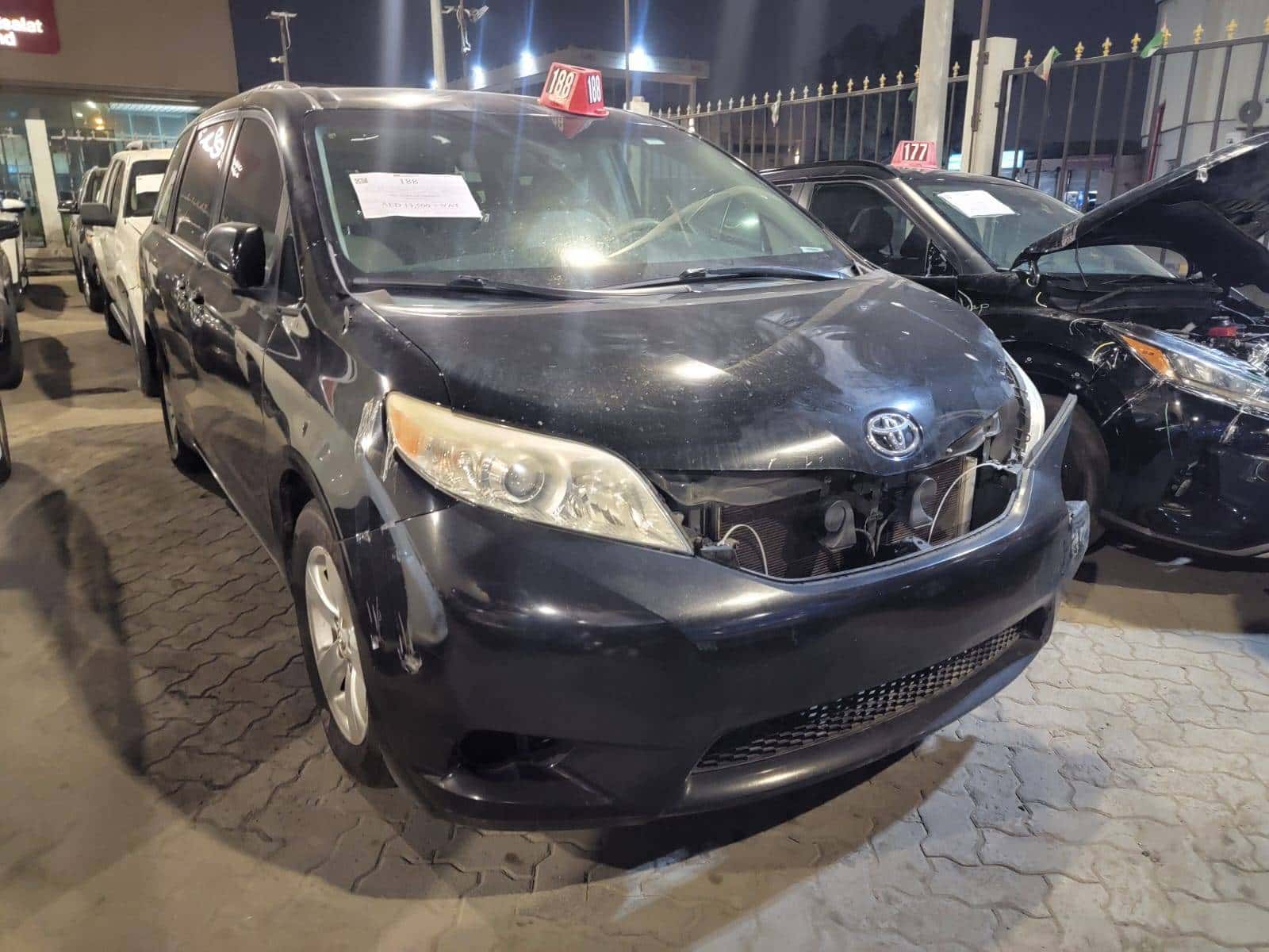 TOYOTA SIENNA 2013 thumbnail 1