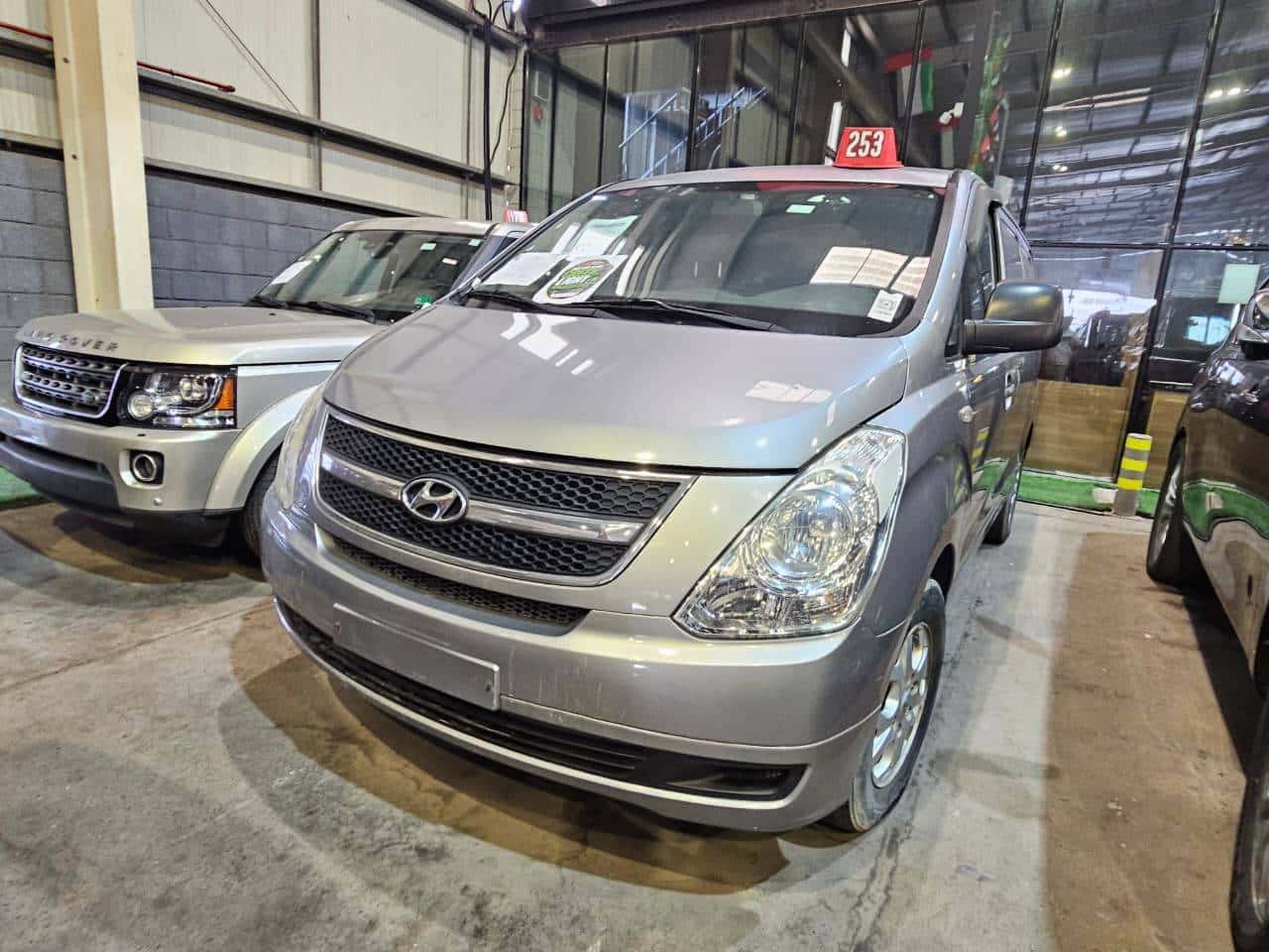 Hyundai GRAND STAREX 2011 thumbnail 3