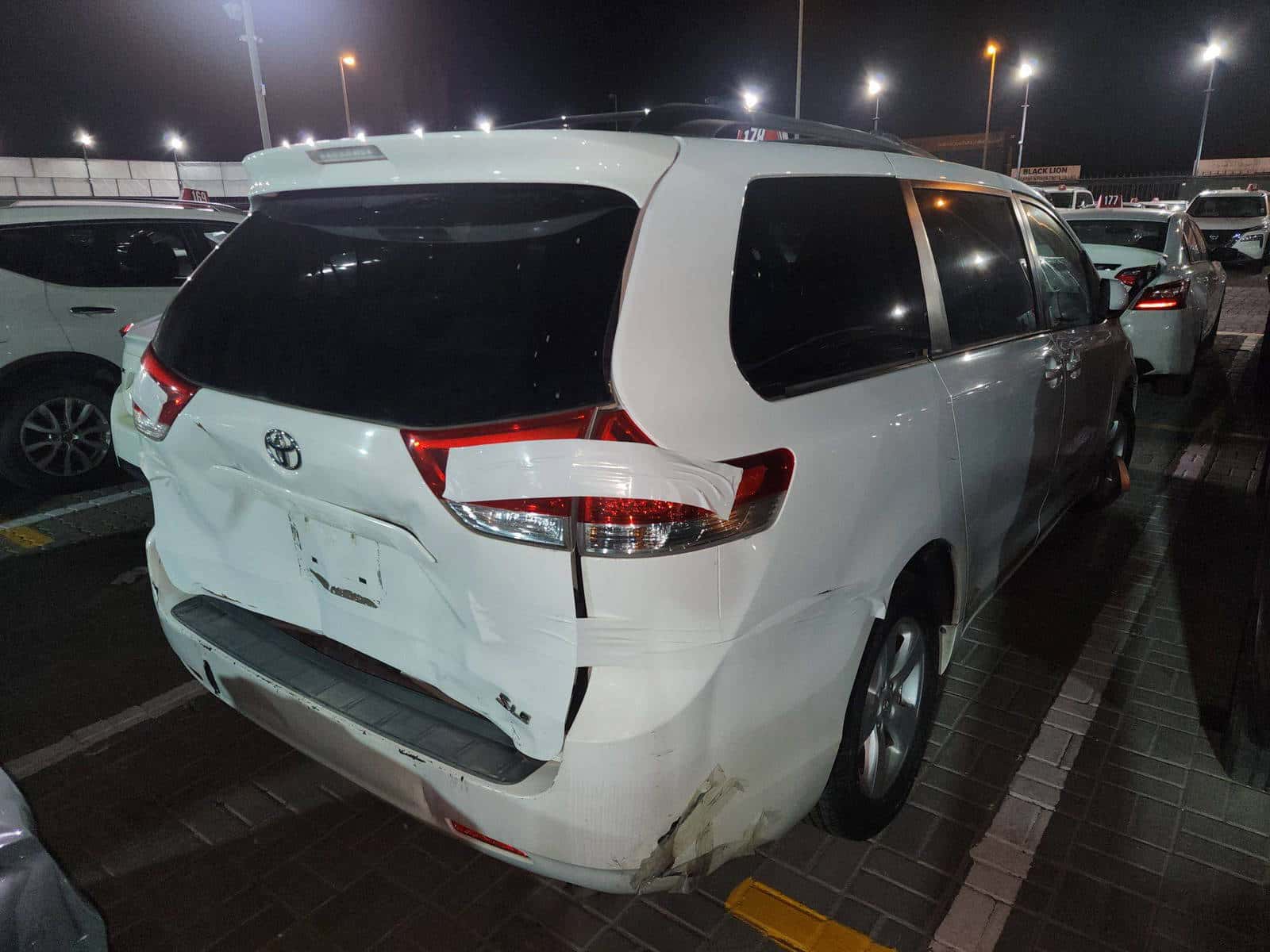 TOYOTA SIENNA 2013 thumbnail 4