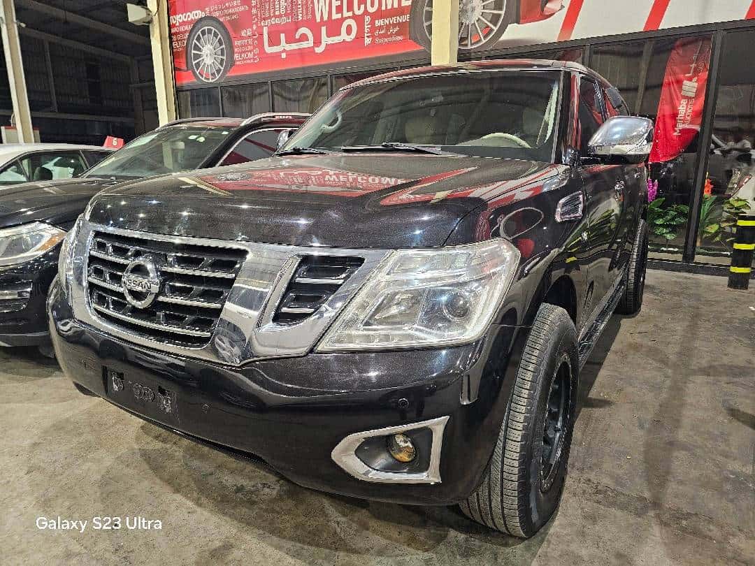 NISSAN PATROL - Exterior