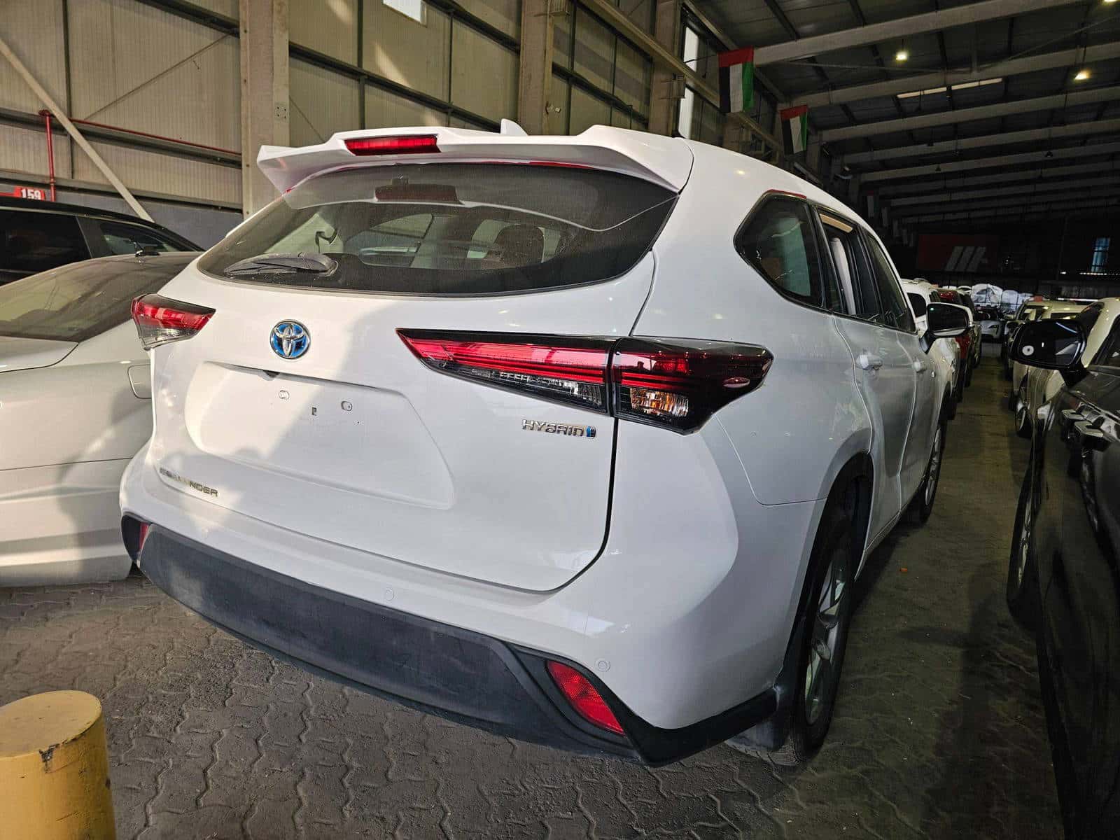 Toyota Highlander 2021 thumbnail 2