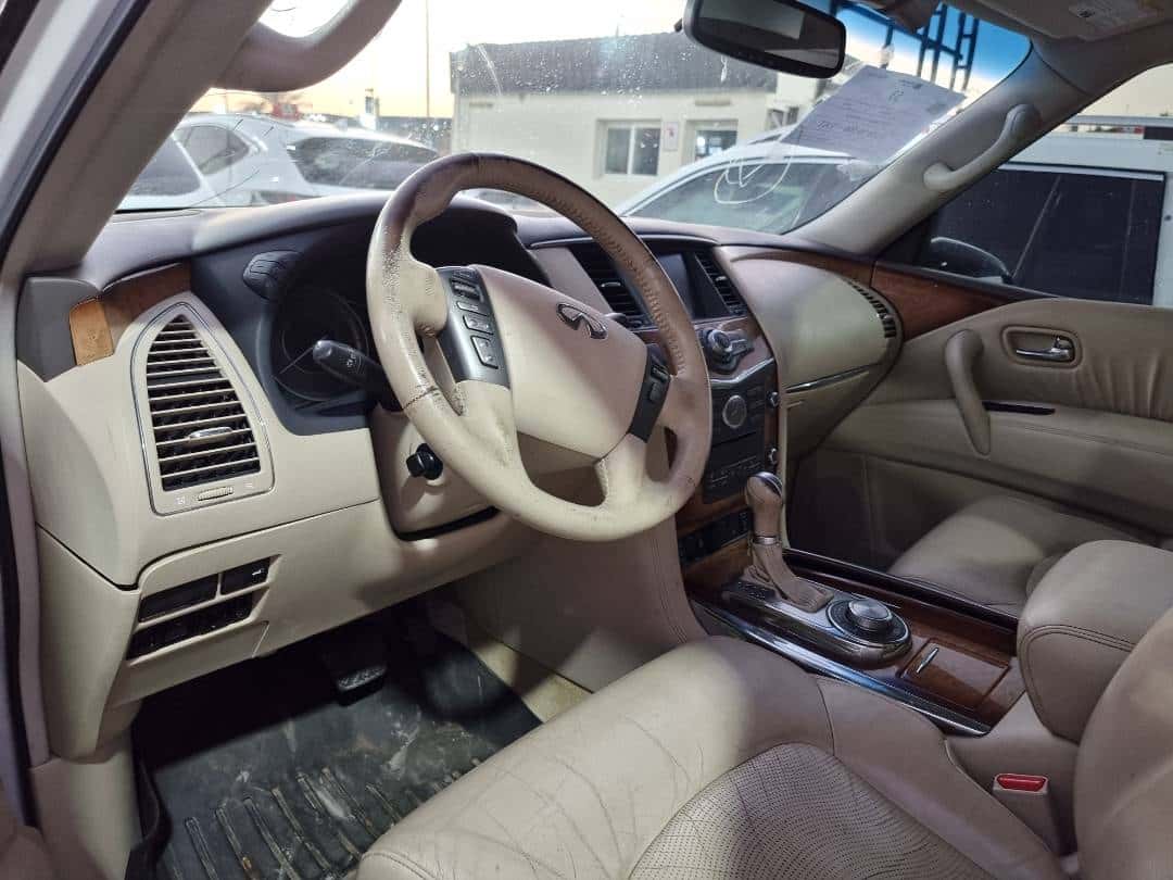 INFINITI QX56 2011 thumbnail 6