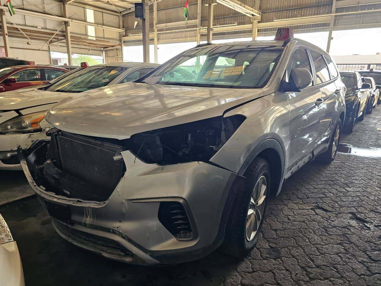 Hyundai Santa Fe 2017 thumbnail 2