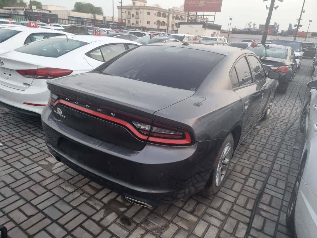 Dodge Charger 2019 thumbnail 3