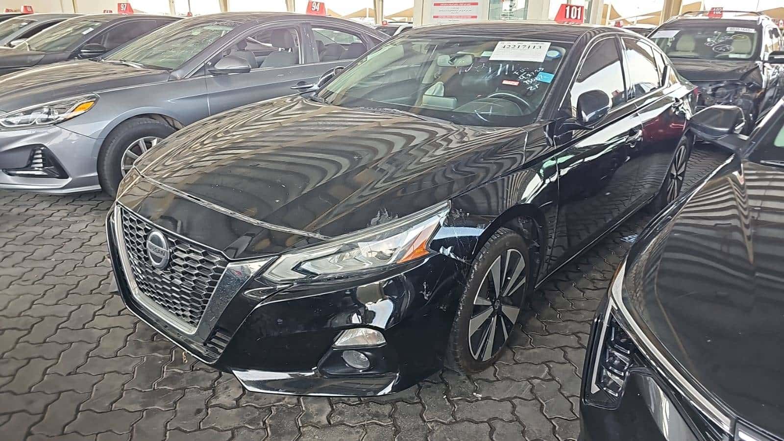 NISSAN ALTIMA - Exterior