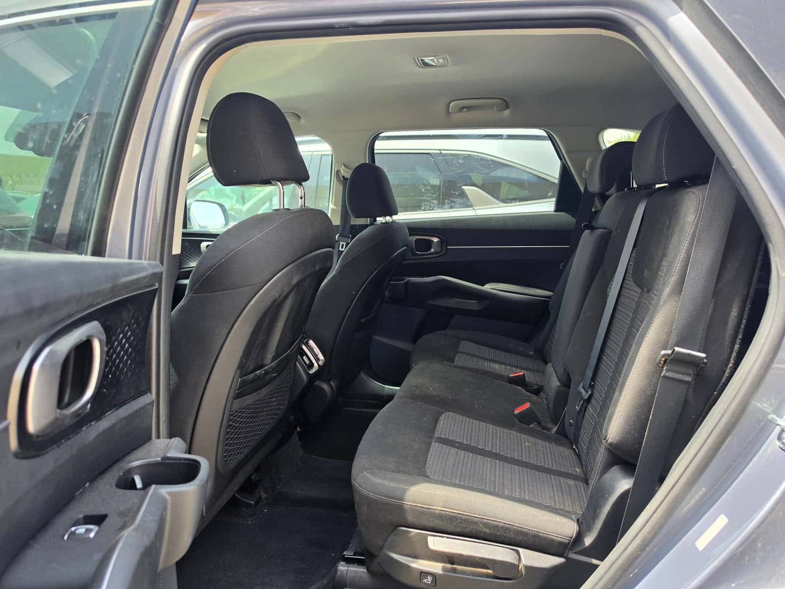 Kia Sorento 2023 thumbnail 7