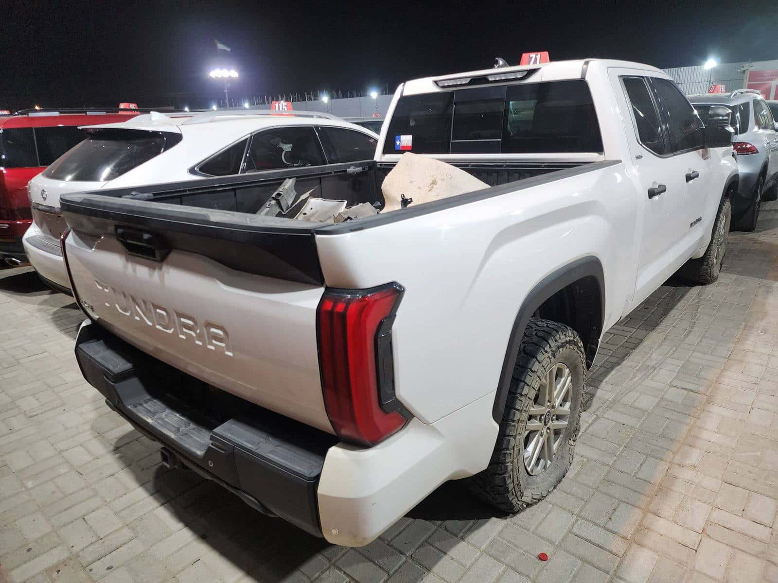 TOYOTA TUNDRA 2022 thumbnail 5