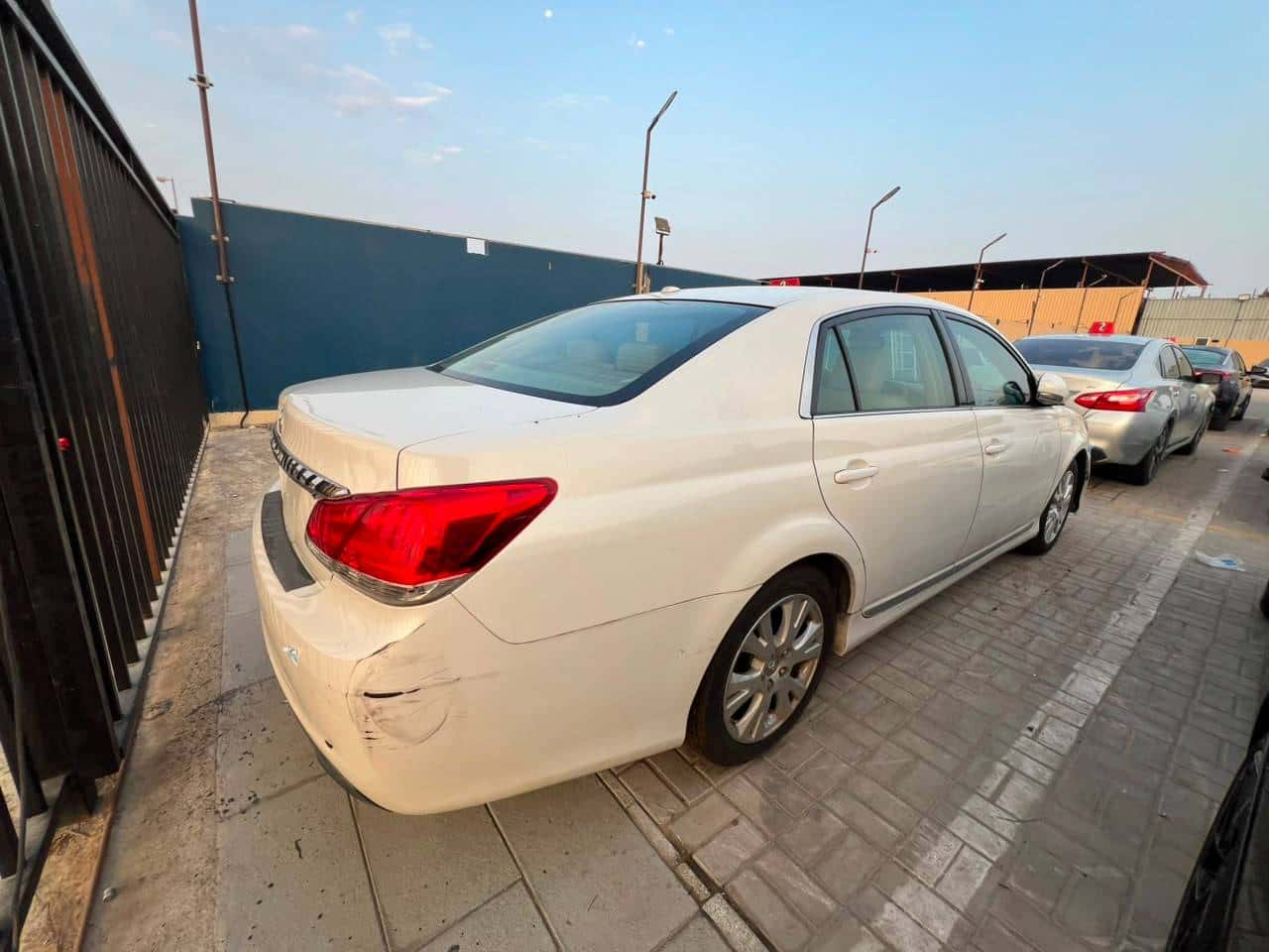 TOYOTA AVALON 2011 thumbnail 1