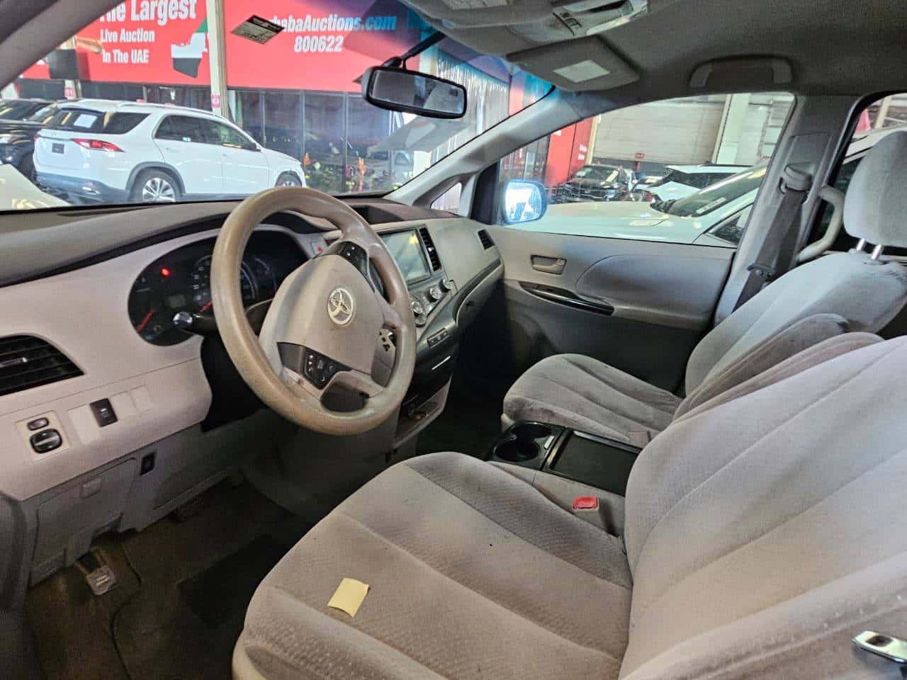 Toyota Sienna 2011 thumbnail 7