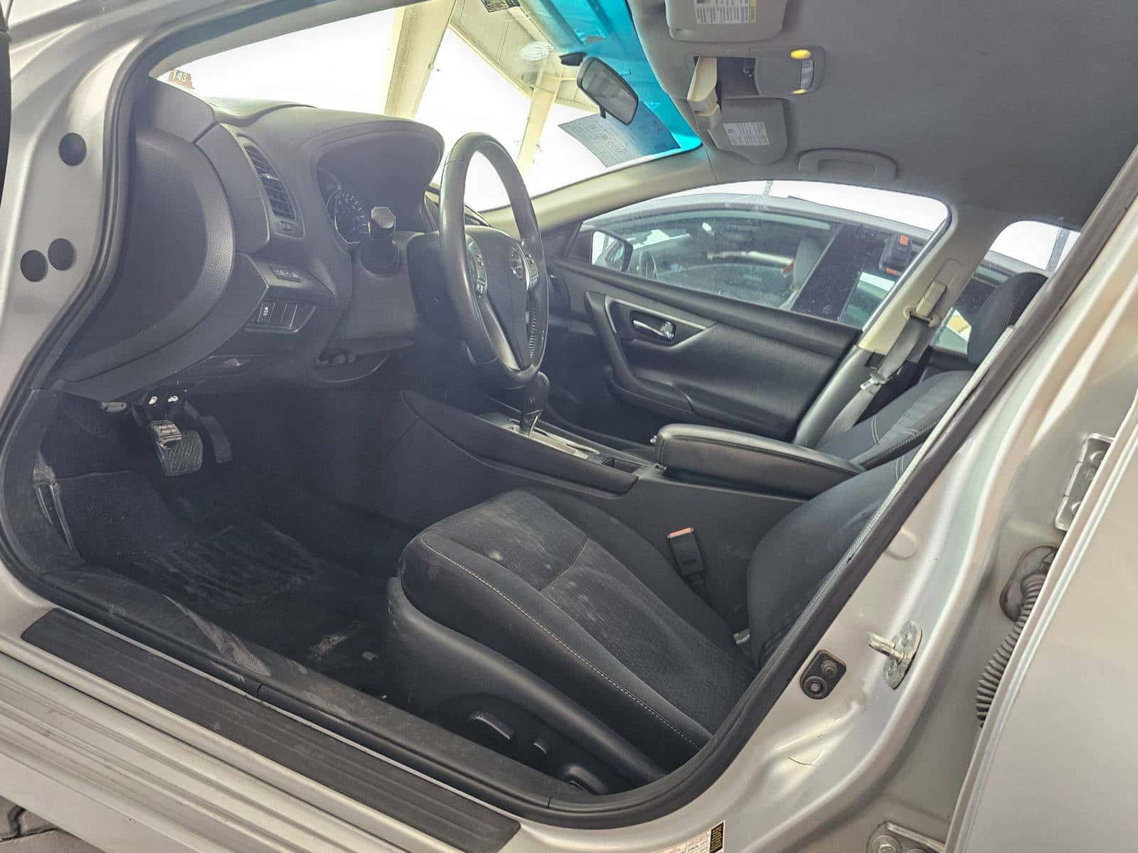 NISSAN ALTIMA - Exterior