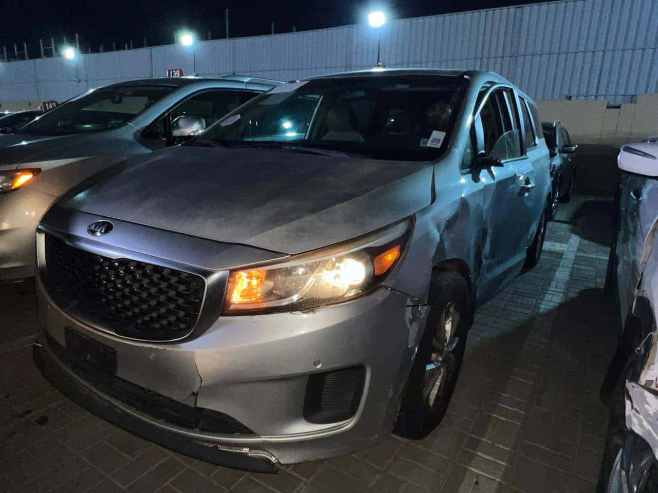 KIA SEDONA 2017 thumbnail 7
