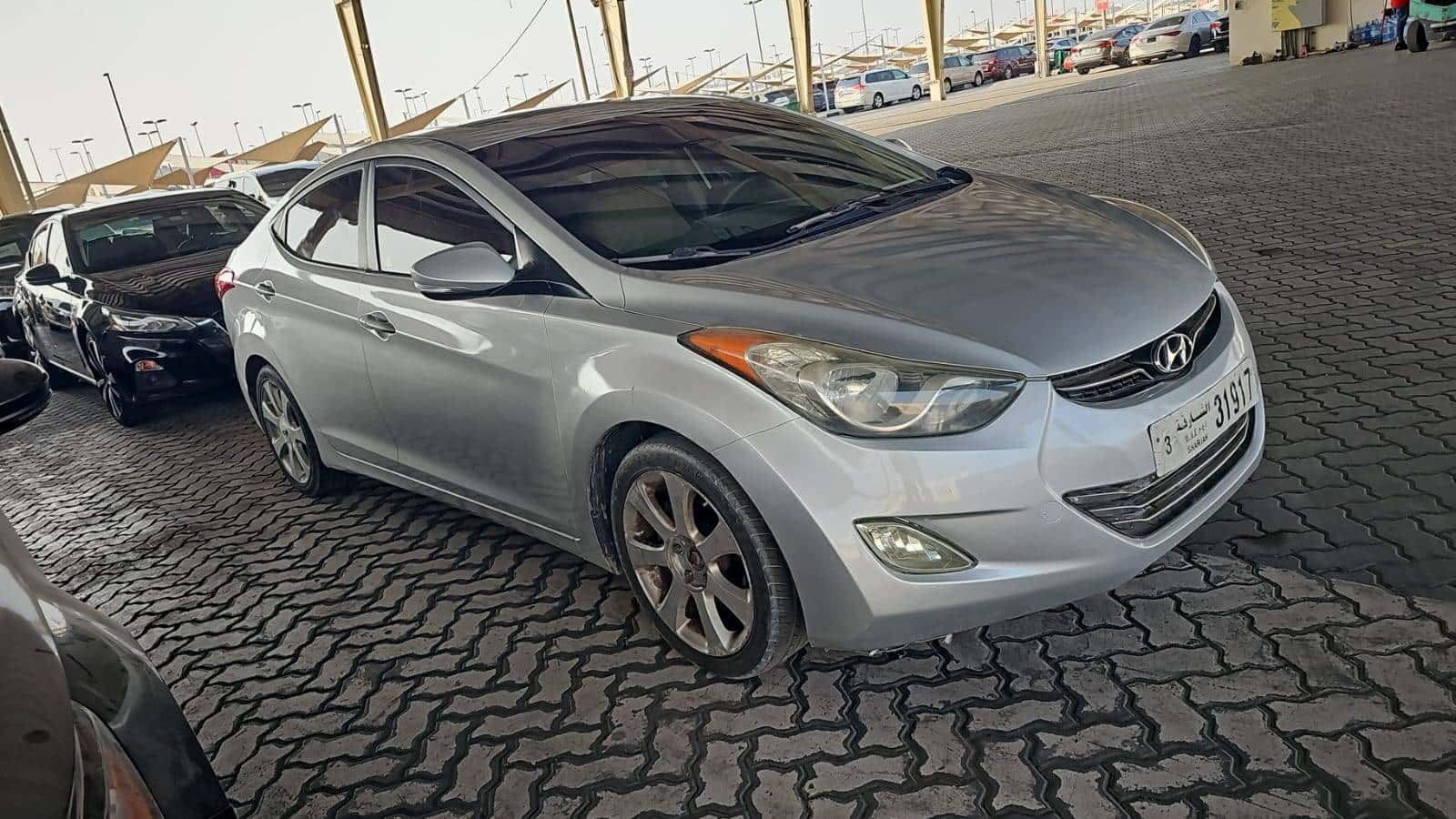 Hyundai Elantra 2011 thumbnail 2