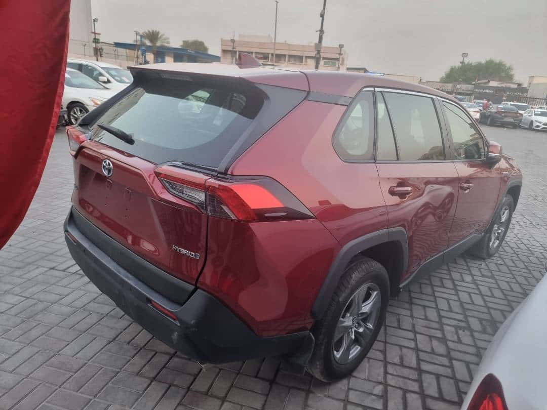 Toyota RAV4 2024 thumbnail 5
