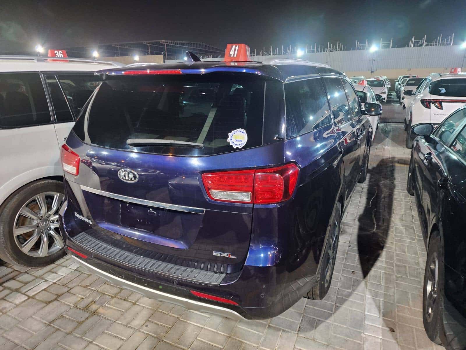 KIA SEDONA 2018 thumbnail 1