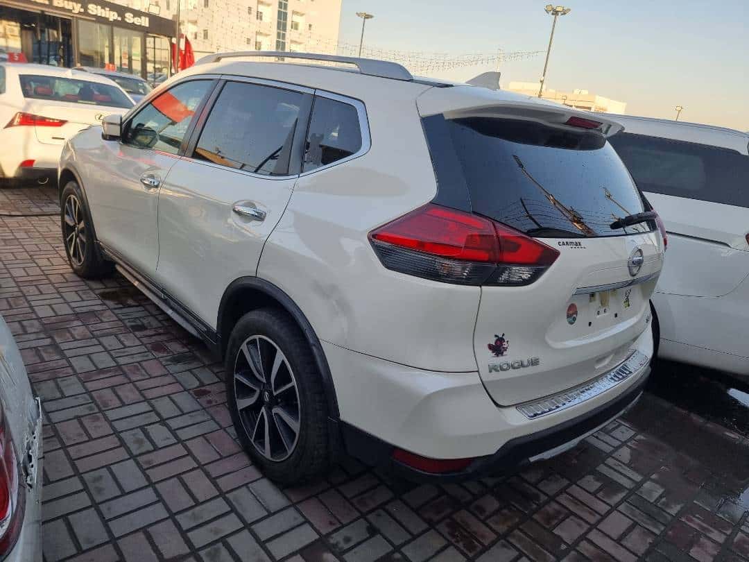 Nissan Rogue 2017 thumbnail 4