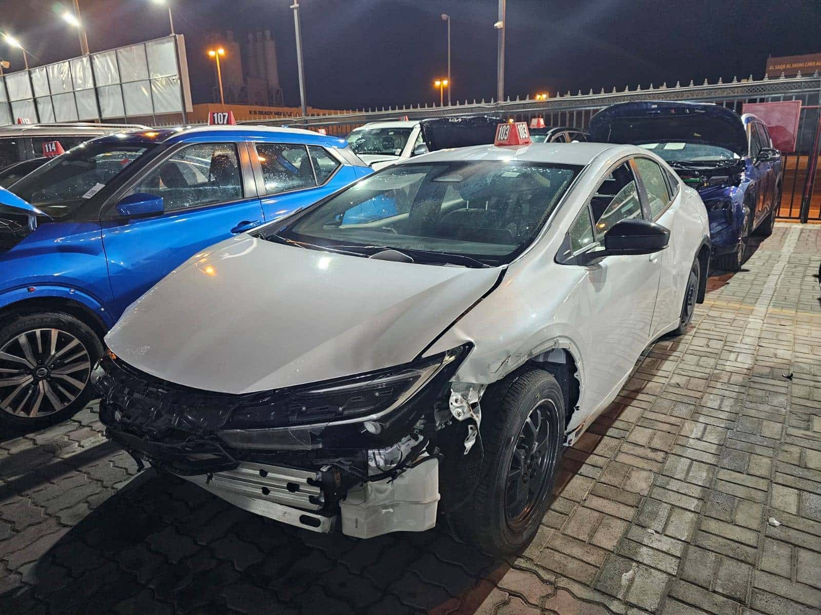 Toyota Prius 2025 thumbnail 1