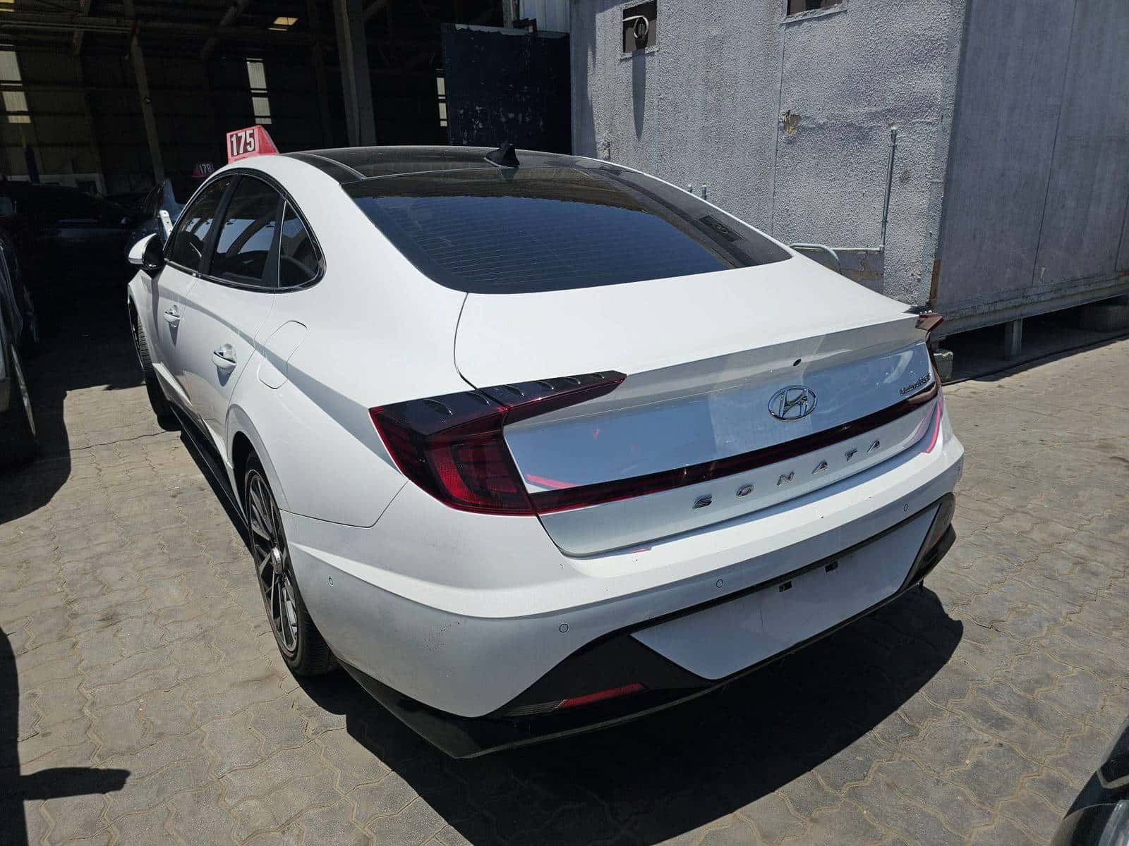 HYUNDAI SONATA 2022 thumbnail 3