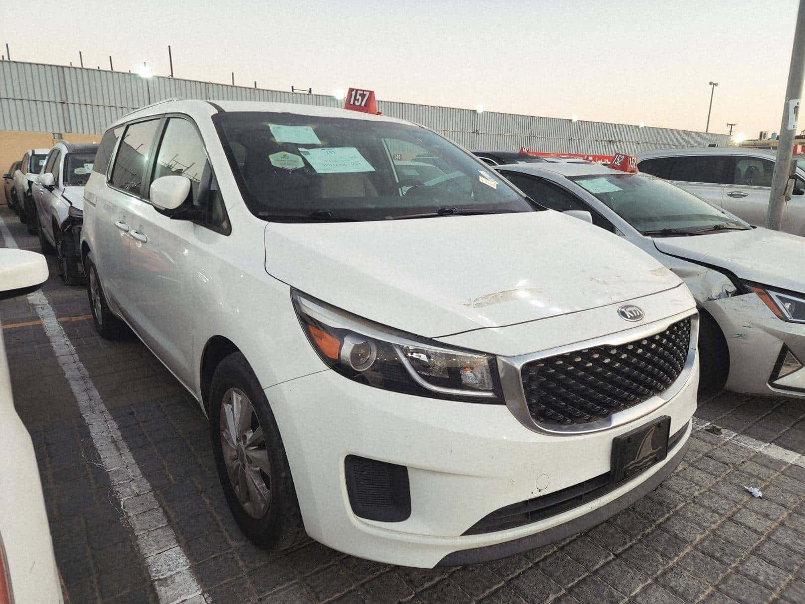 Kia Sedona 2016 thumbnail 4