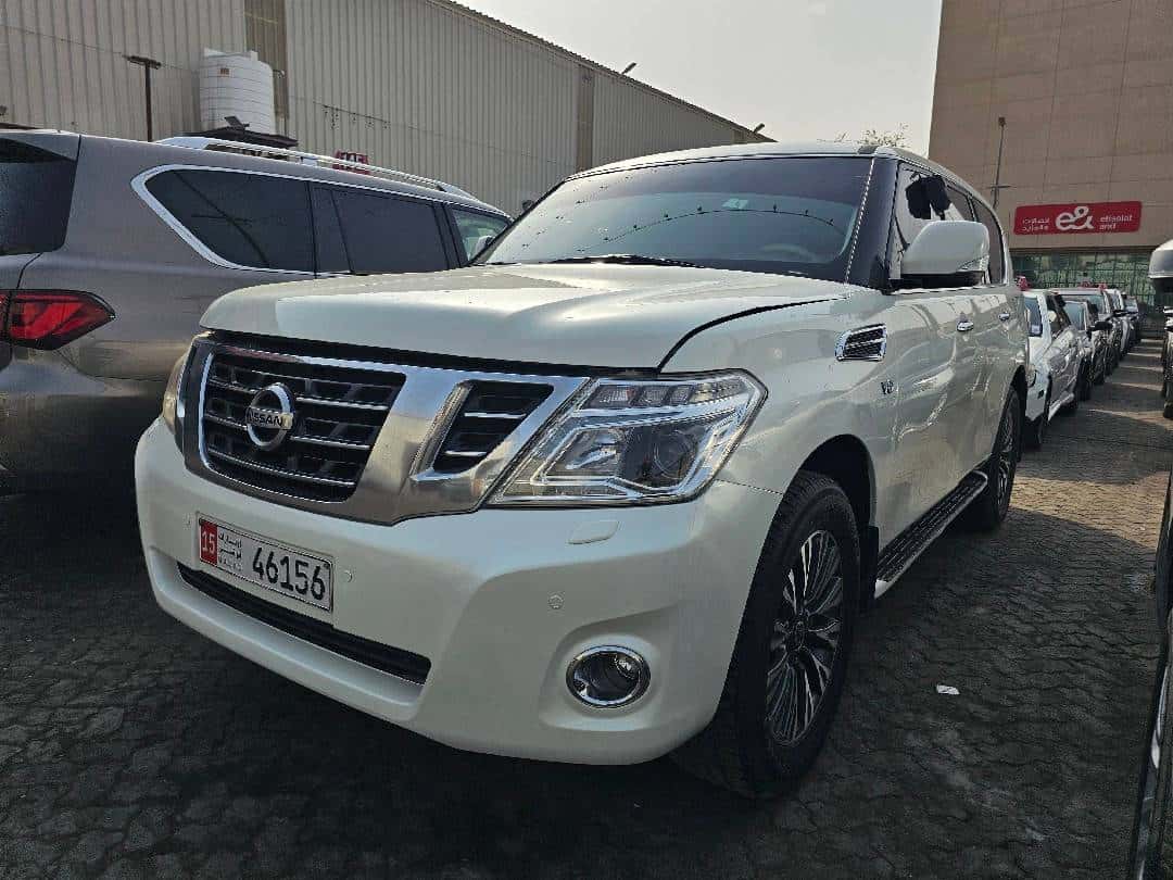 Nissan PATROL 2012 thumbnail 1