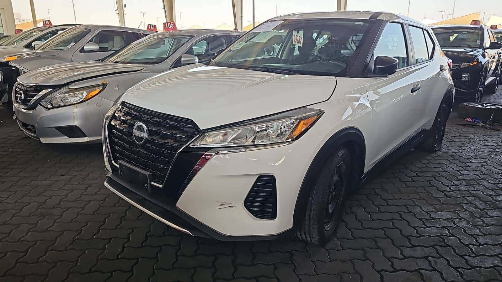 NISSAN KICKS 2023 thumbnail 6