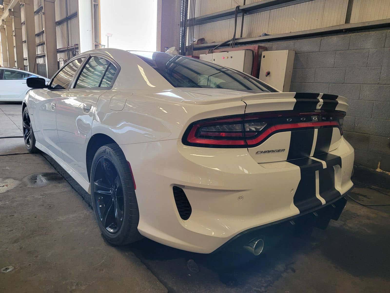 DODGE CHARGER 2018 thumbnail 2