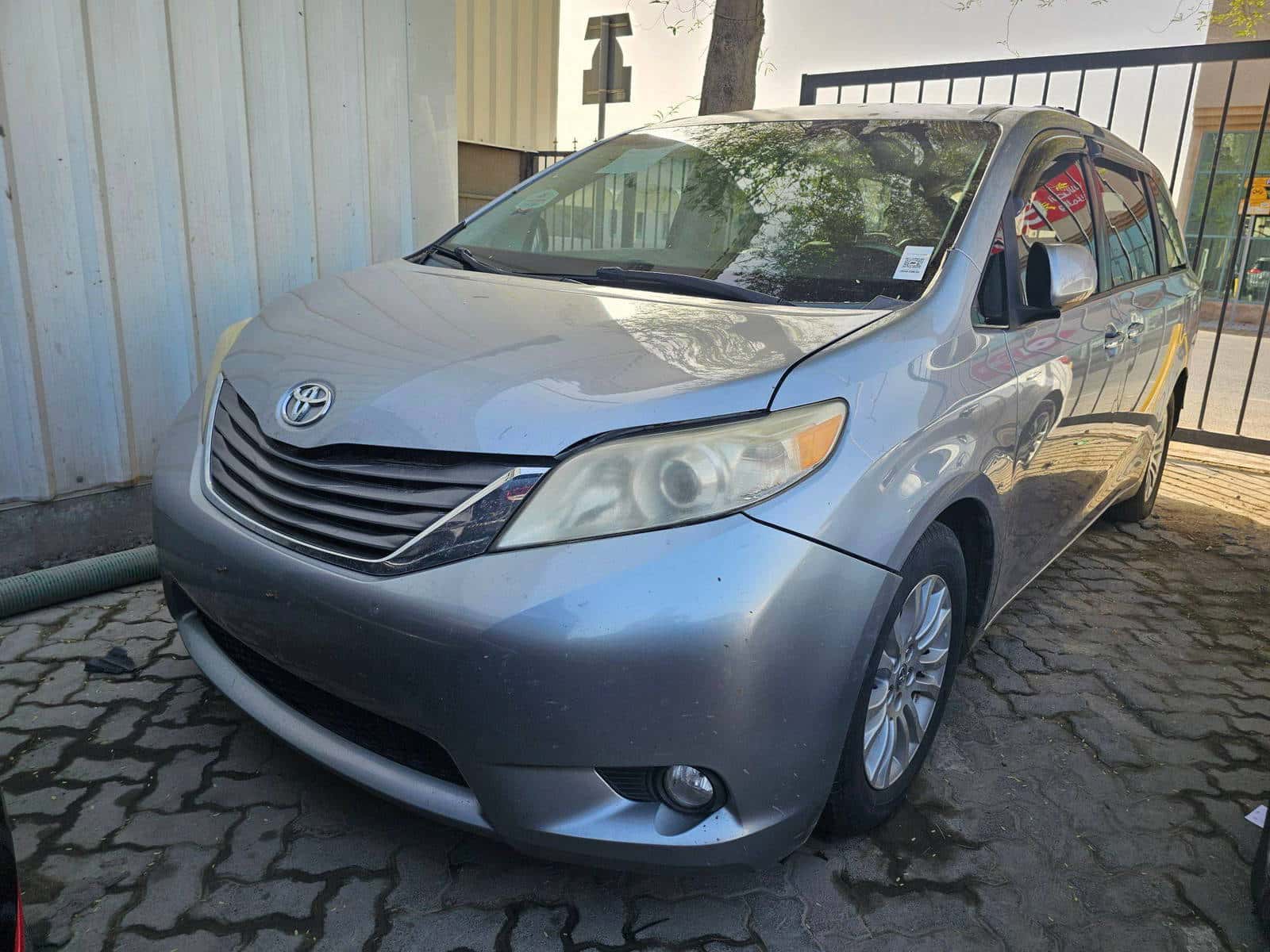 TOYOTA SIENNA 2012 thumbnail 4