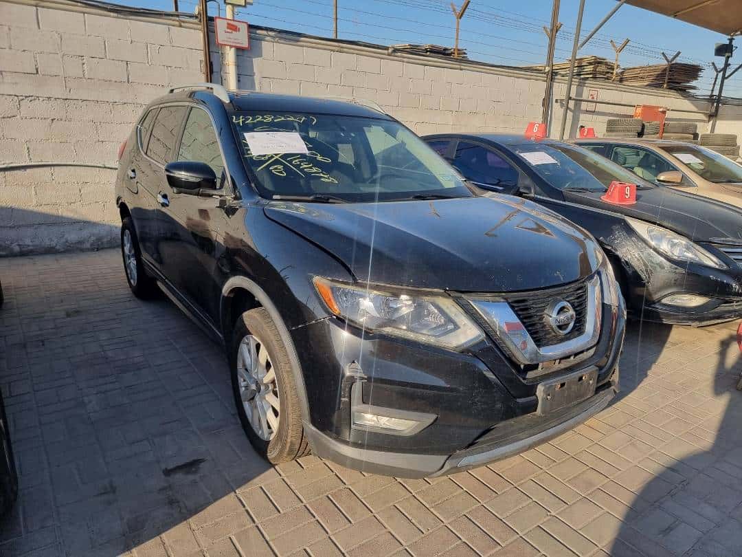 Nissan Rogue 2017 thumbnail 2