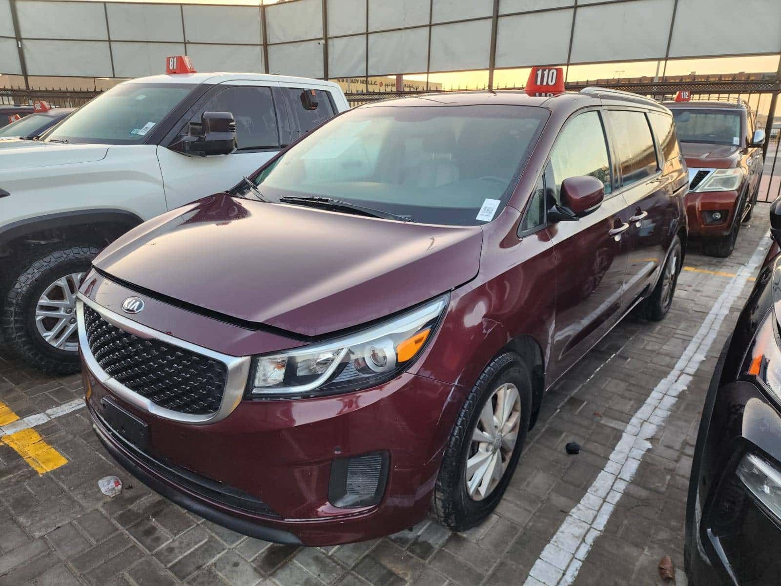 KIA SEDONA 2017 thumbnail 1