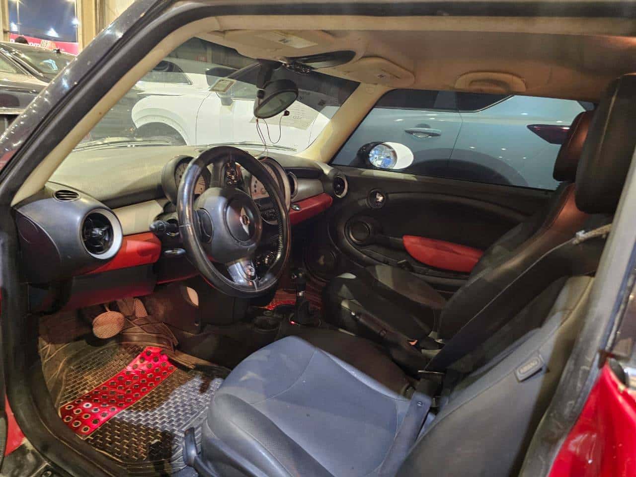 MINI Cooper 2011 thumbnail 6