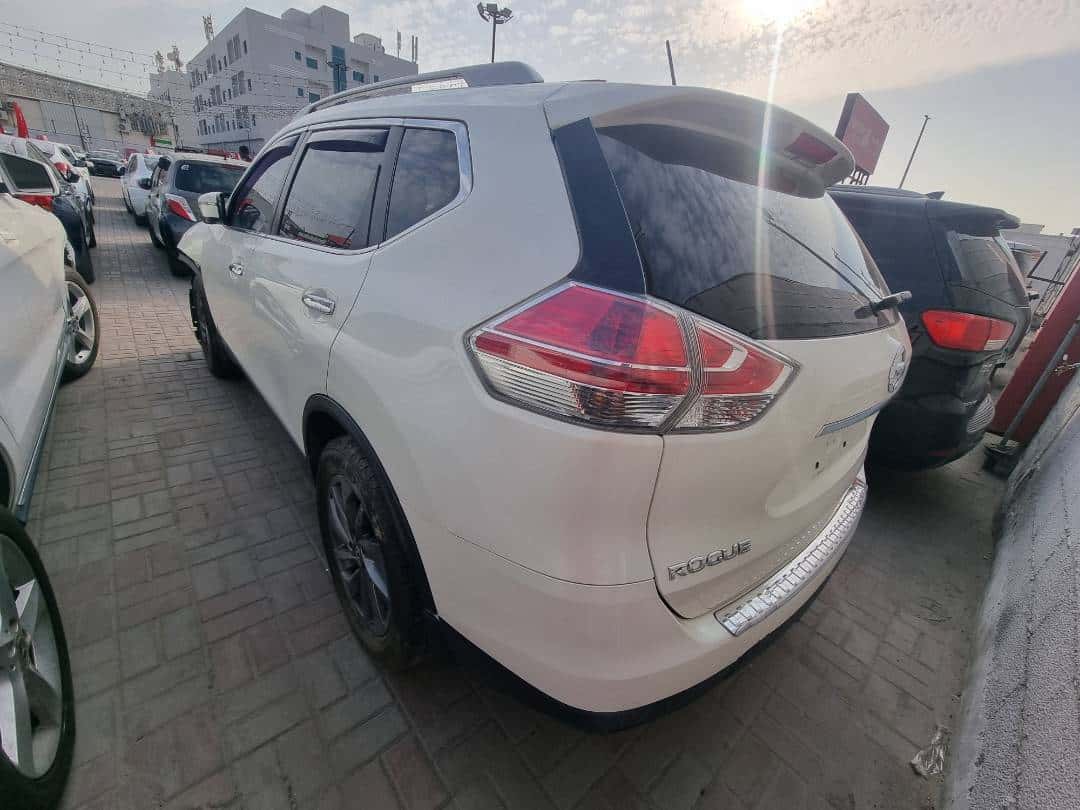 Nissan Rogue 2016 thumbnail 3