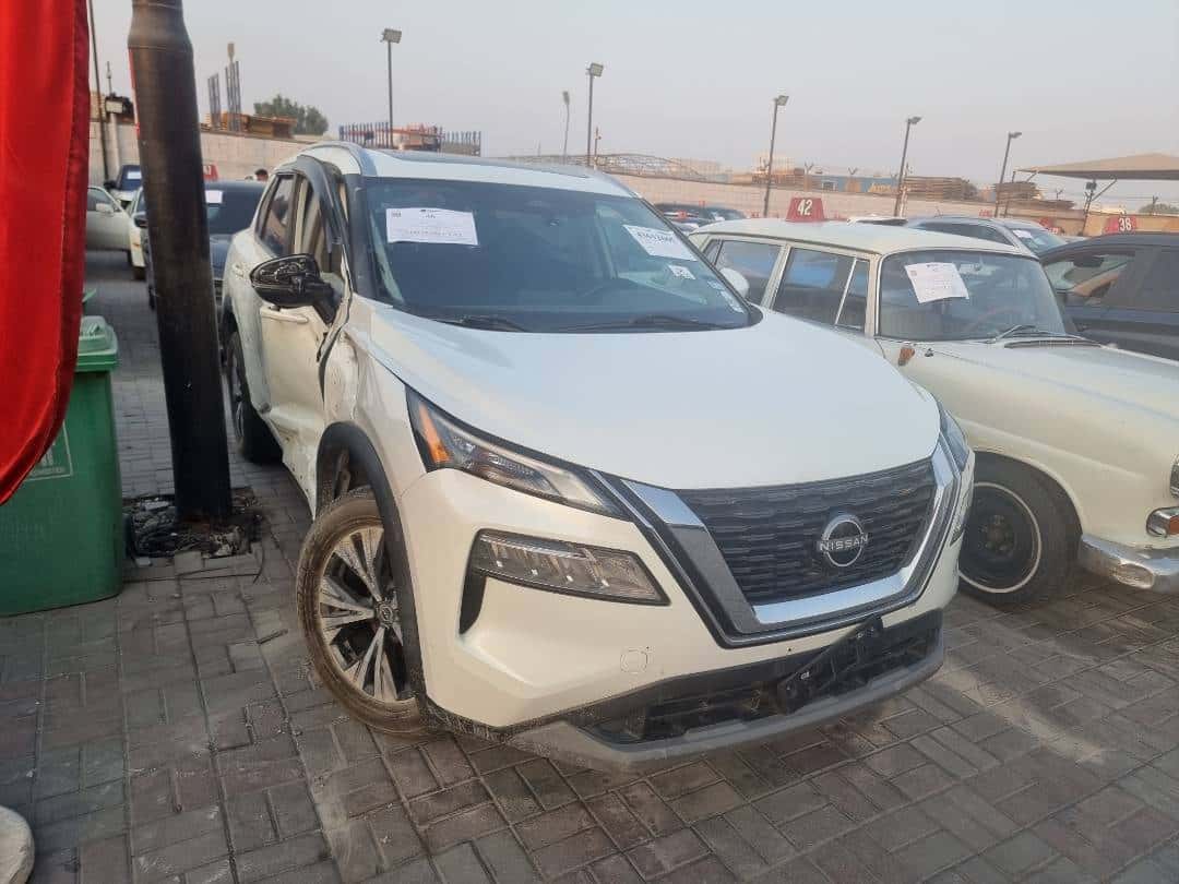 Nissan Rogue 2022 thumbnail 2