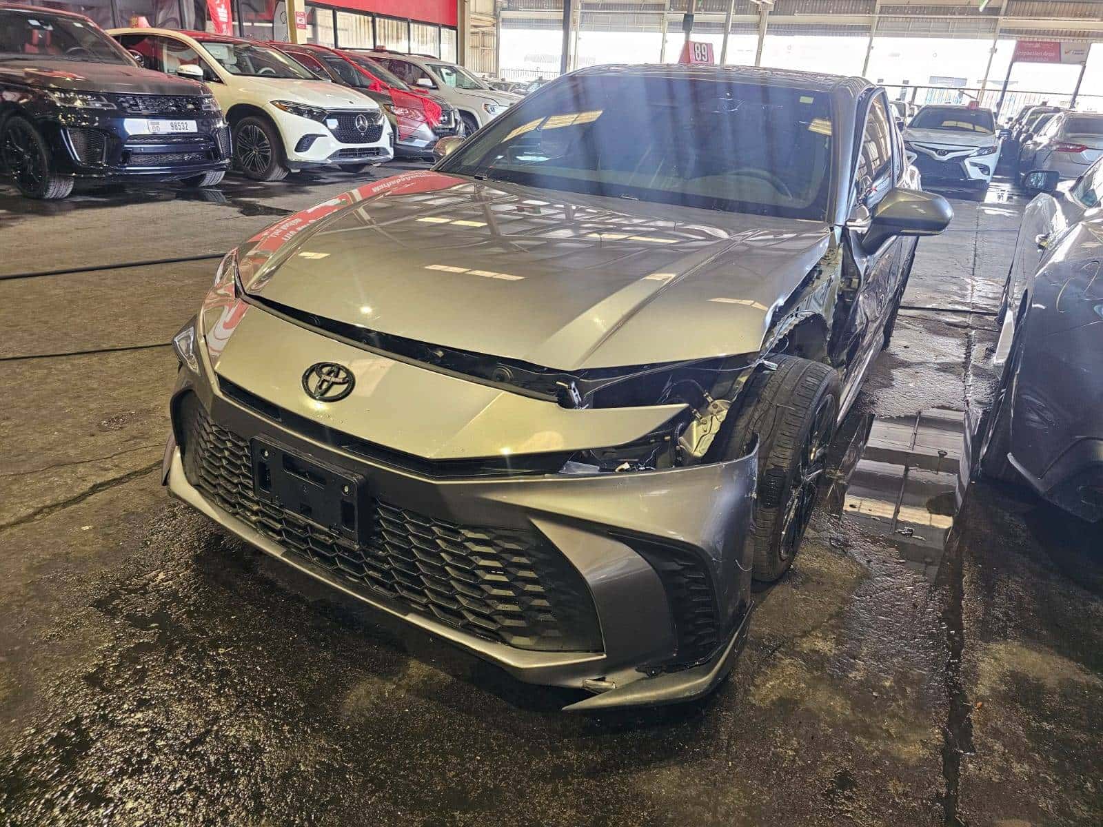 Toyota Camry 2025 thumbnail 3