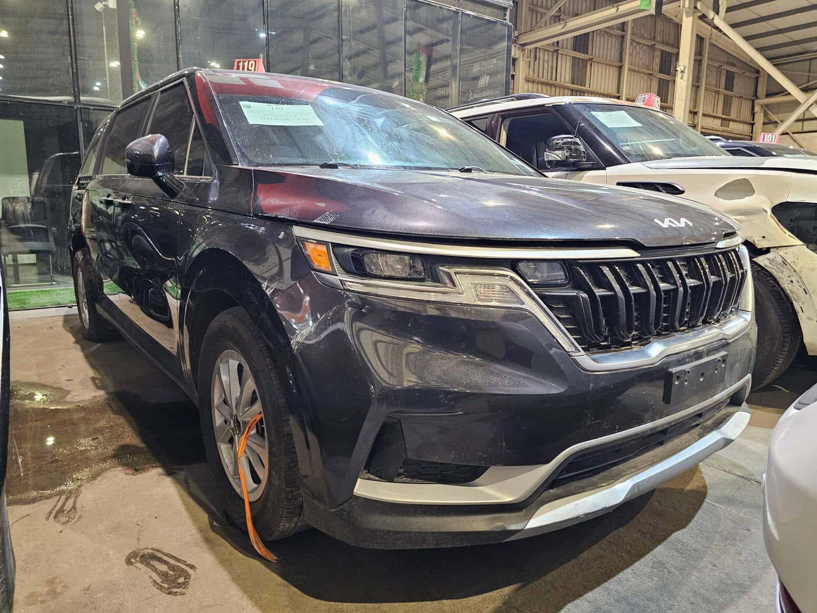 KIA CARNIVAL LX 2023 thumbnail 4