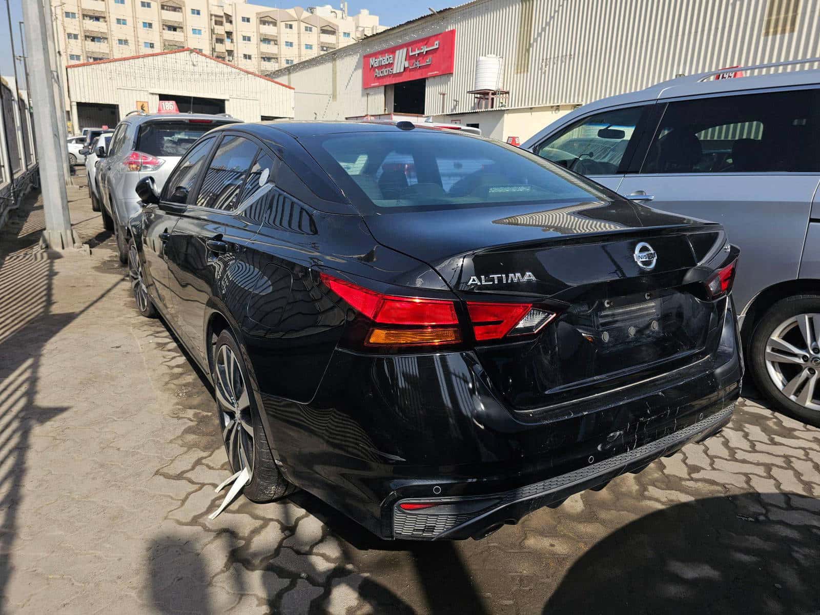 NISSAN ALTIMA - Exterior
