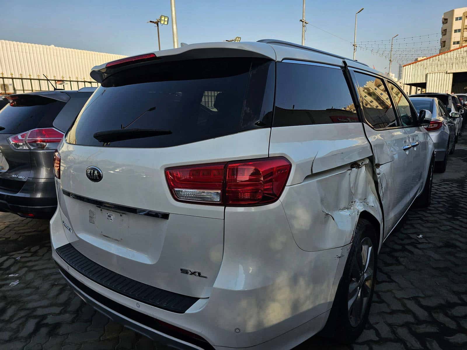 KIA SEDONA 2016 thumbnail 2