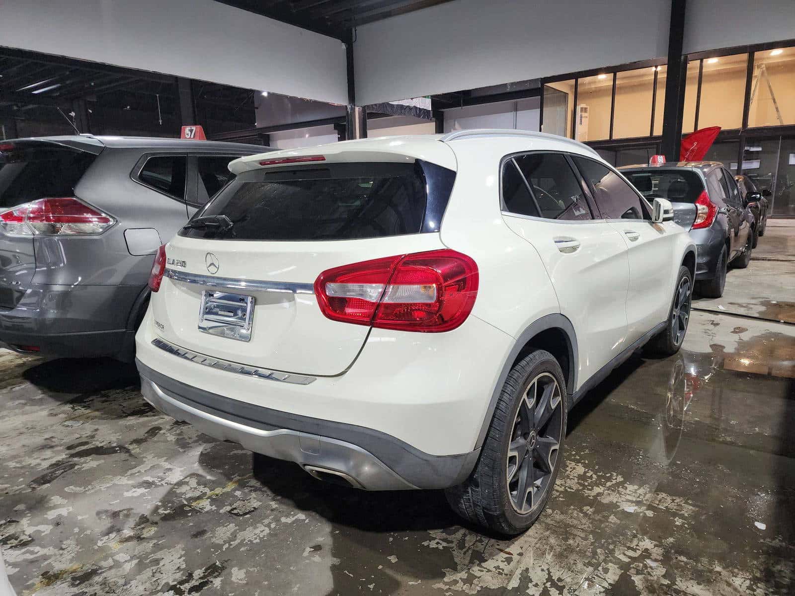 MERCEDES BENZ GLA-250 - Exterior