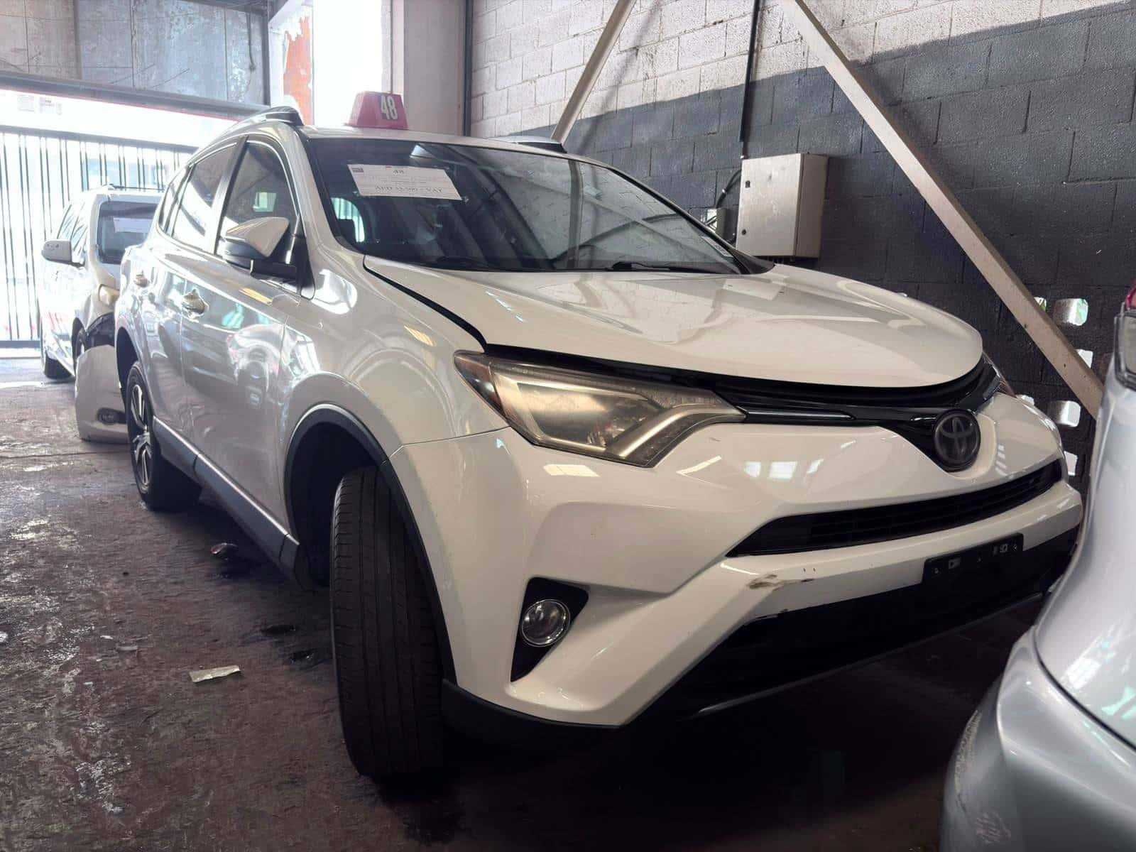 TOYOTA RAV4 2018 thumbnail 4