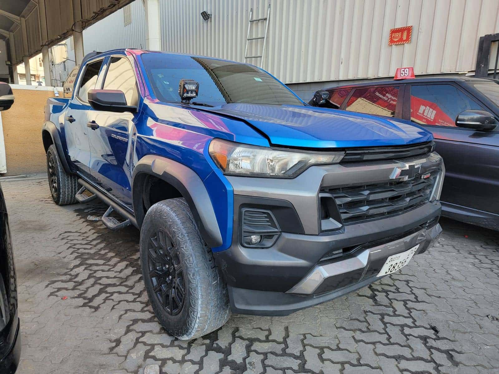 CHEVROLET Colorado 2023 thumbnail 3