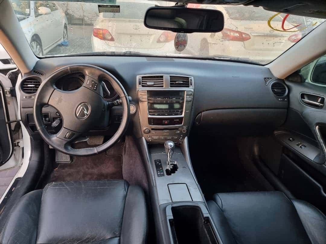 LEXUS IS 250 - Exterior