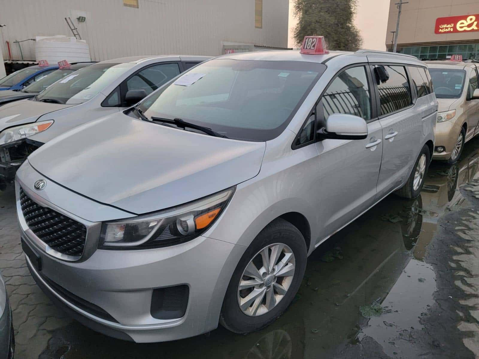 KIA SEDONA 2016 thumbnail 4