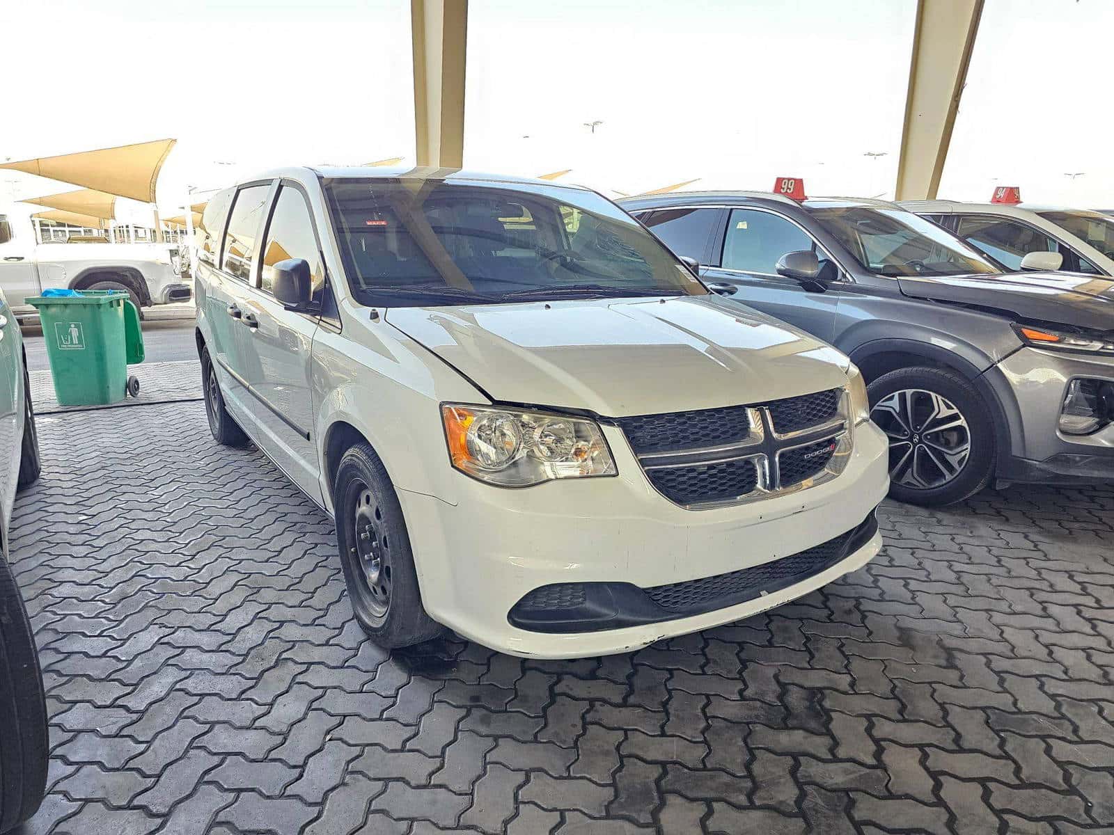 DODGE GRAND CARAVAN - Exterior