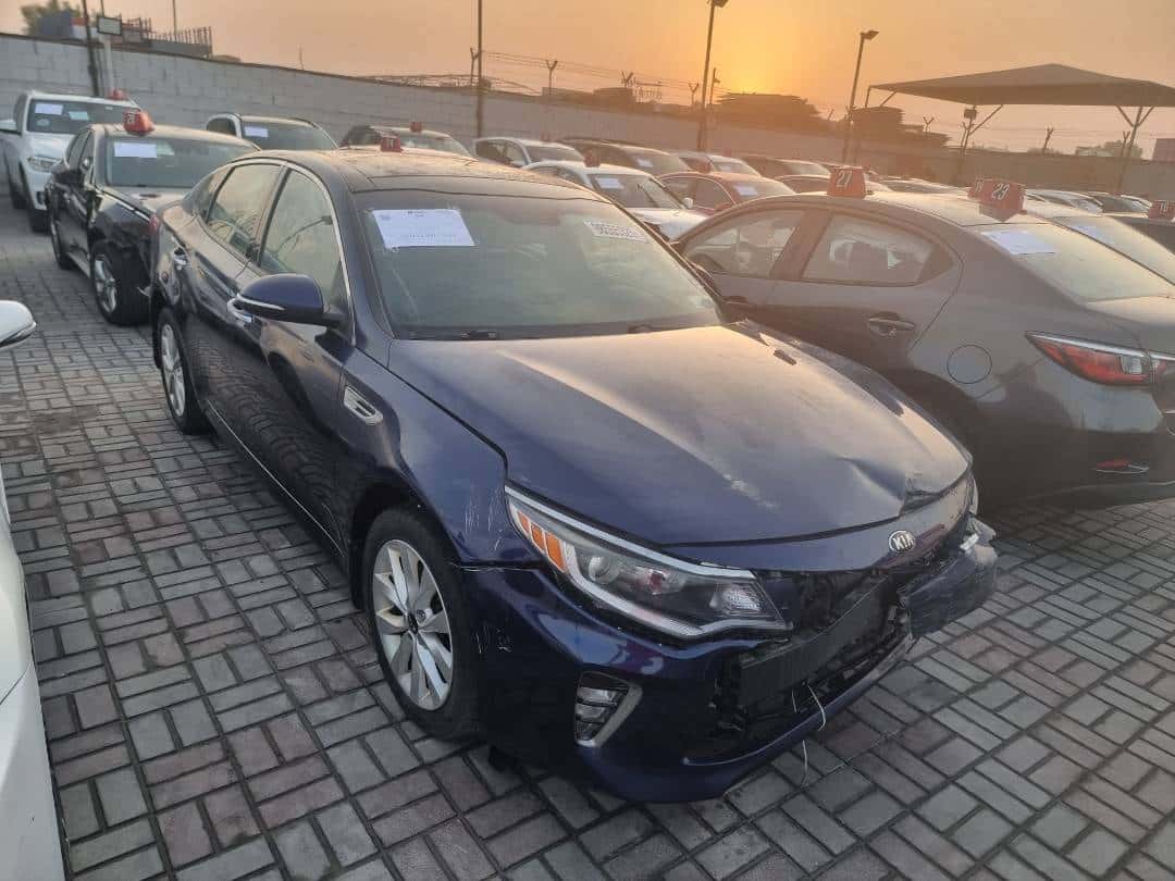 Kia Optima 2018 thumbnail 2