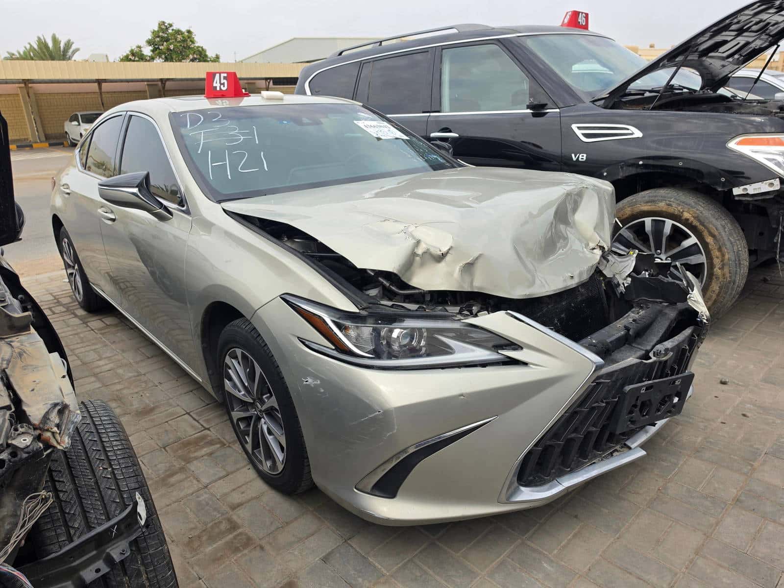 Lexus ES 350 2022 thumbnail 3