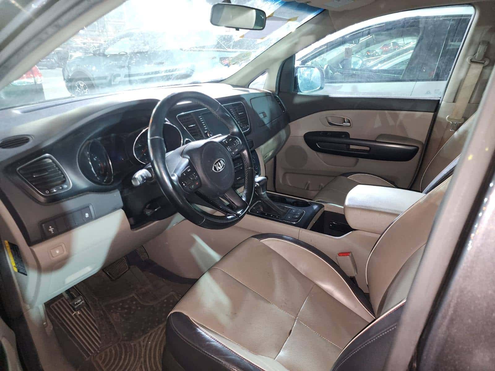 KIA SEDONA 2017 thumbnail 4