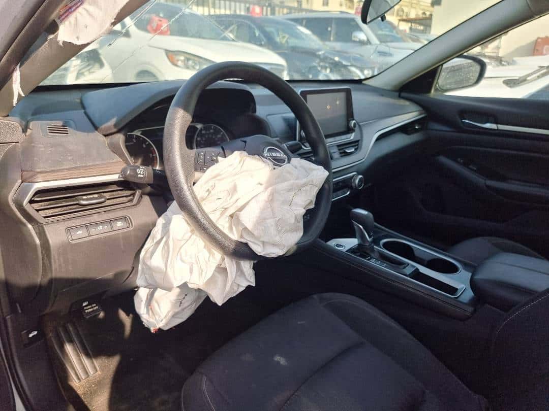 NISSAN ALTIMA - Exterior